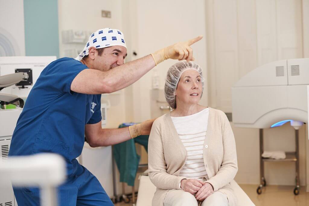 can cataract surgery fix a lazy eye