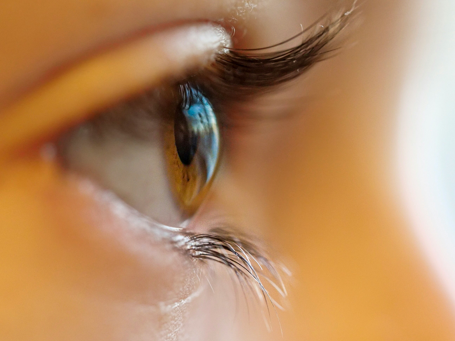 wearing-contact-lenses-good-or-bad