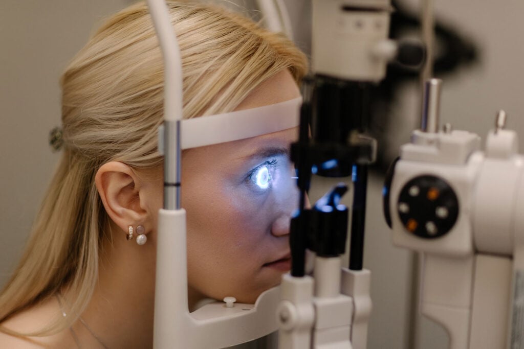 laser blended vision treatment for laser surgery london