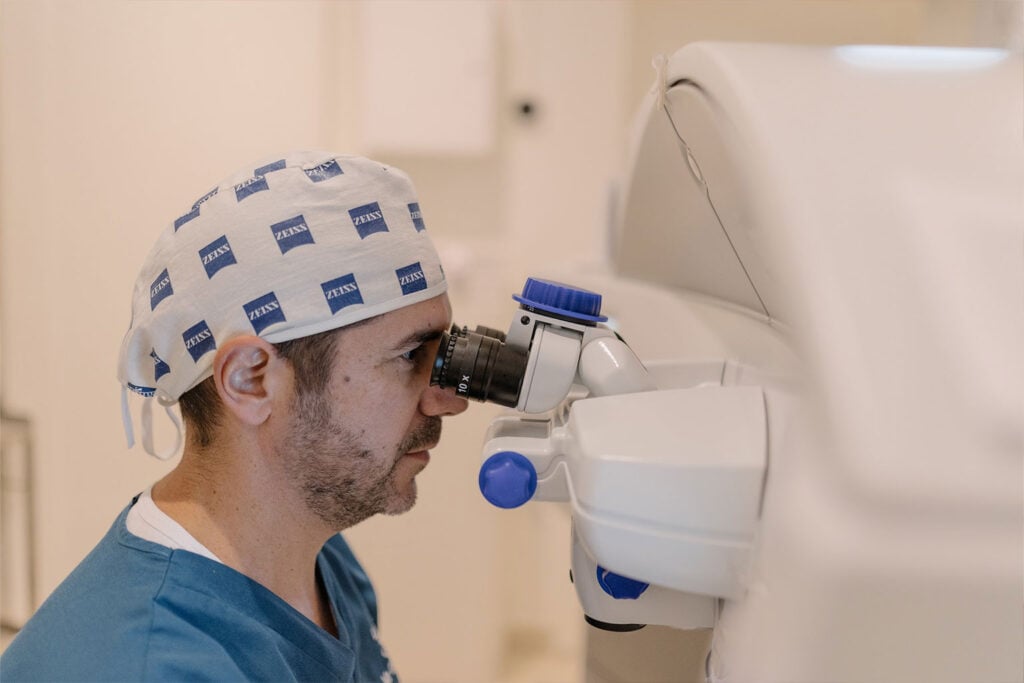 checking-eyes-before-operation