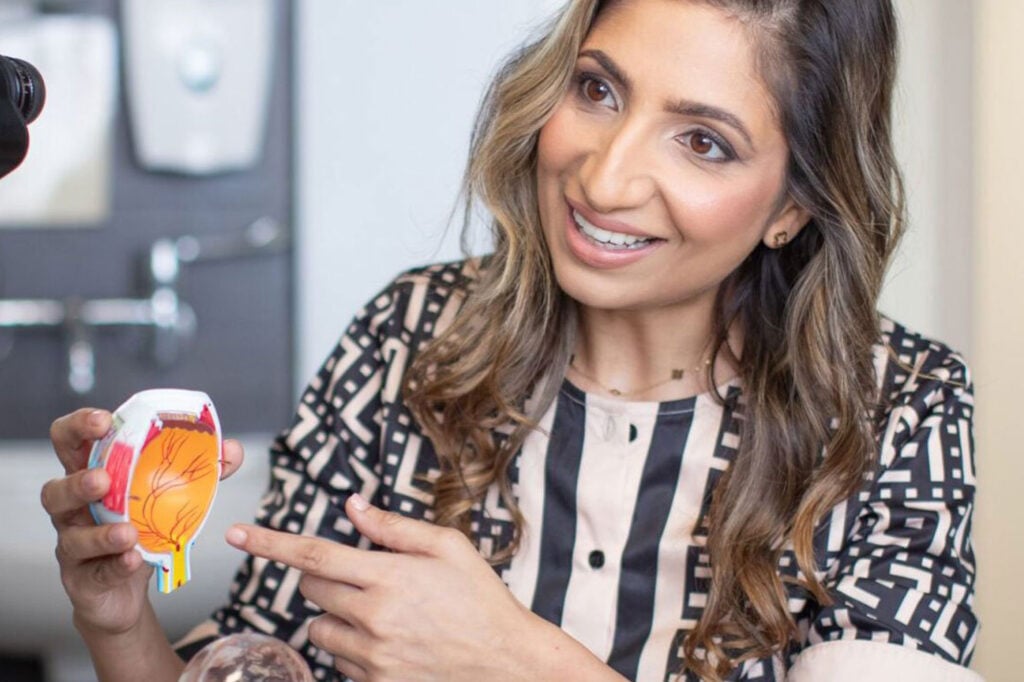 dr-radhika-lonon-lens-surgeon