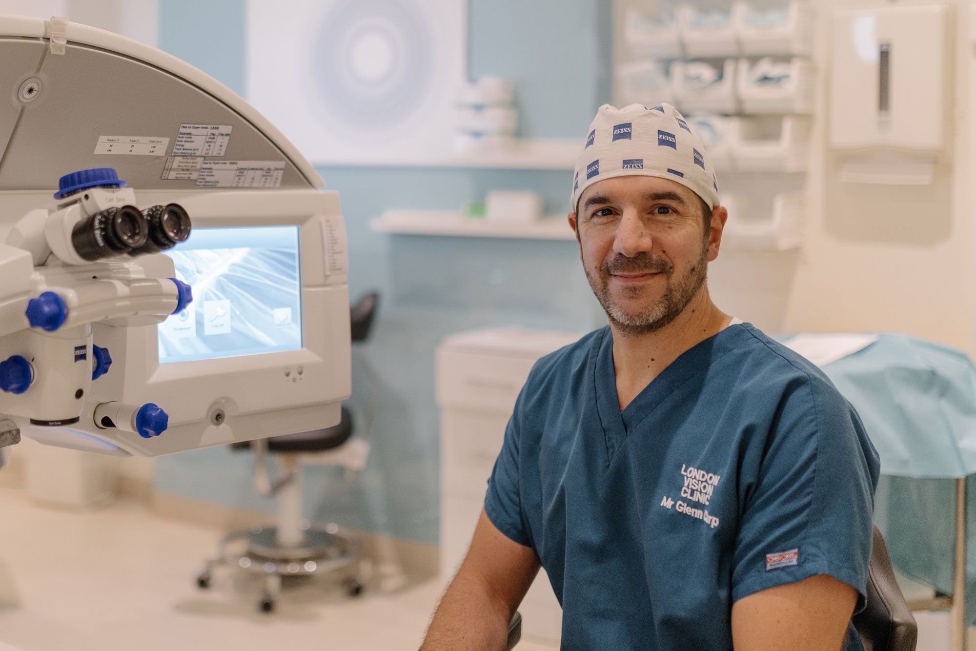 glen-carp-london eye surgeon