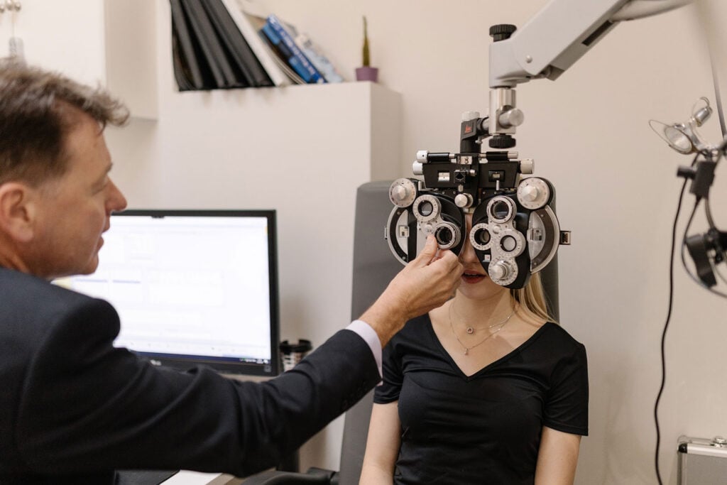 bespoke-support-for-laser-vision-correction